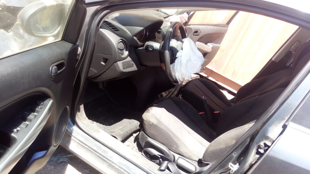  Mazda 2 2012    EN DESARME